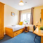 Spacious 3-bedroom With Free Parking Apartment Galway
