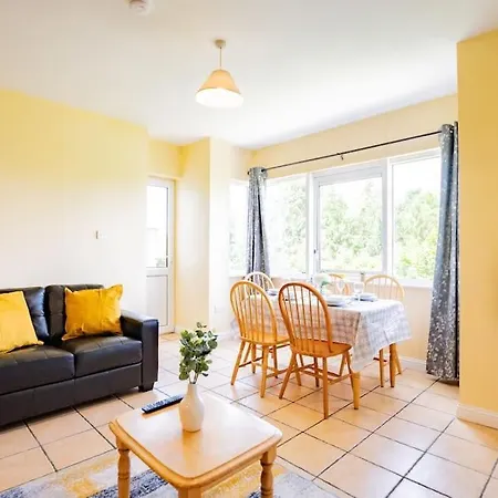 Spacious 3-bedroom With Free Parking Apartment