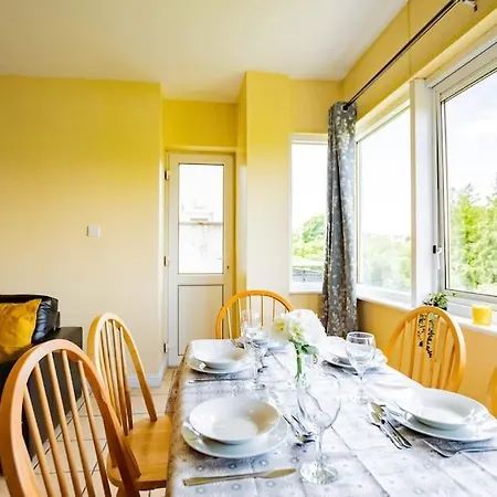 Spacious 3-bedroom With Free Parking * Голуэй
